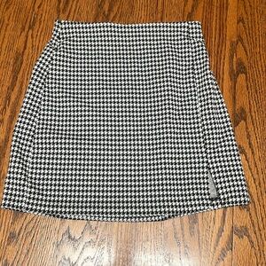 Divided Black and White Houndstooth‎ Mini Skirt